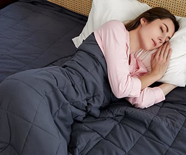 37 best Prime Day bedding deals: Weighted blankets, fleece sheets and more