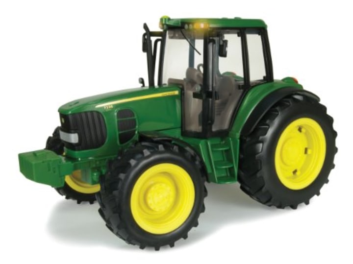TOMY John Deere Big Farm Tractor With Lights &amp; Sounds (1:16 Scale), Green