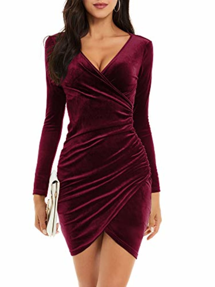 GUBERRY Winter Cocktail Bodycon Dress Velvet Sexy Christmas Holiday Party Dress for Women Night Out(Small,Wine)