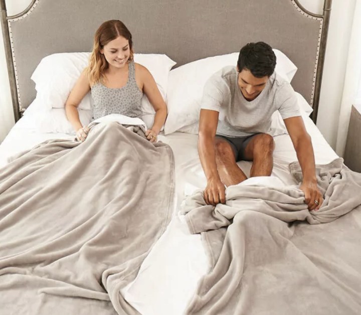 Couple's Split Blanket & Sheet Set