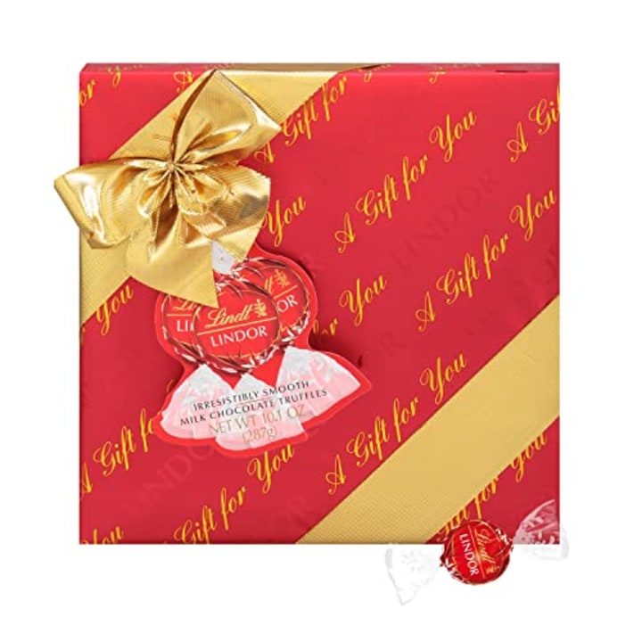 Lindt Lindor Holiday Milk Chocolate Truffles