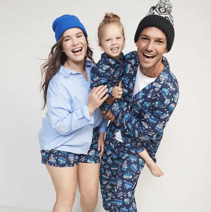 Gap Happy Hanukkah Print Flannel Pajama Set