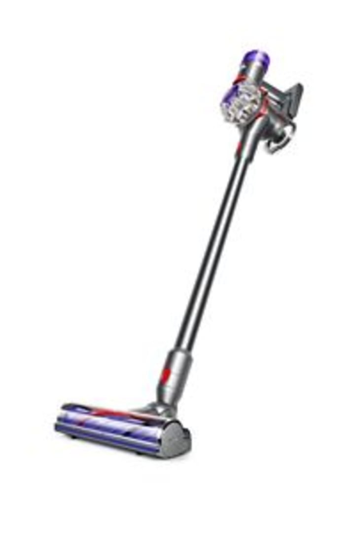 Dyson V8