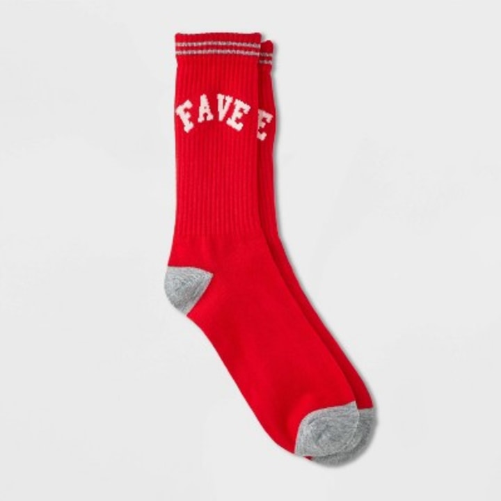 Women&#039;s &quot;Fave&quot; Valentine&#039;s Day Ribbed Crew Socks - Red 4-10