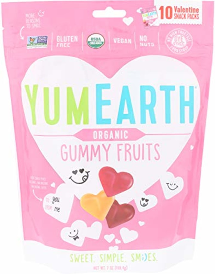 YumEarth Valentines Gummy Fruits, 10 Snack Packs (7 Ounces each)
