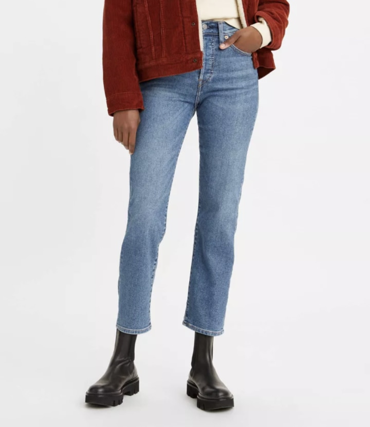 High-Rise Wedgie Straight Cropped Jeans