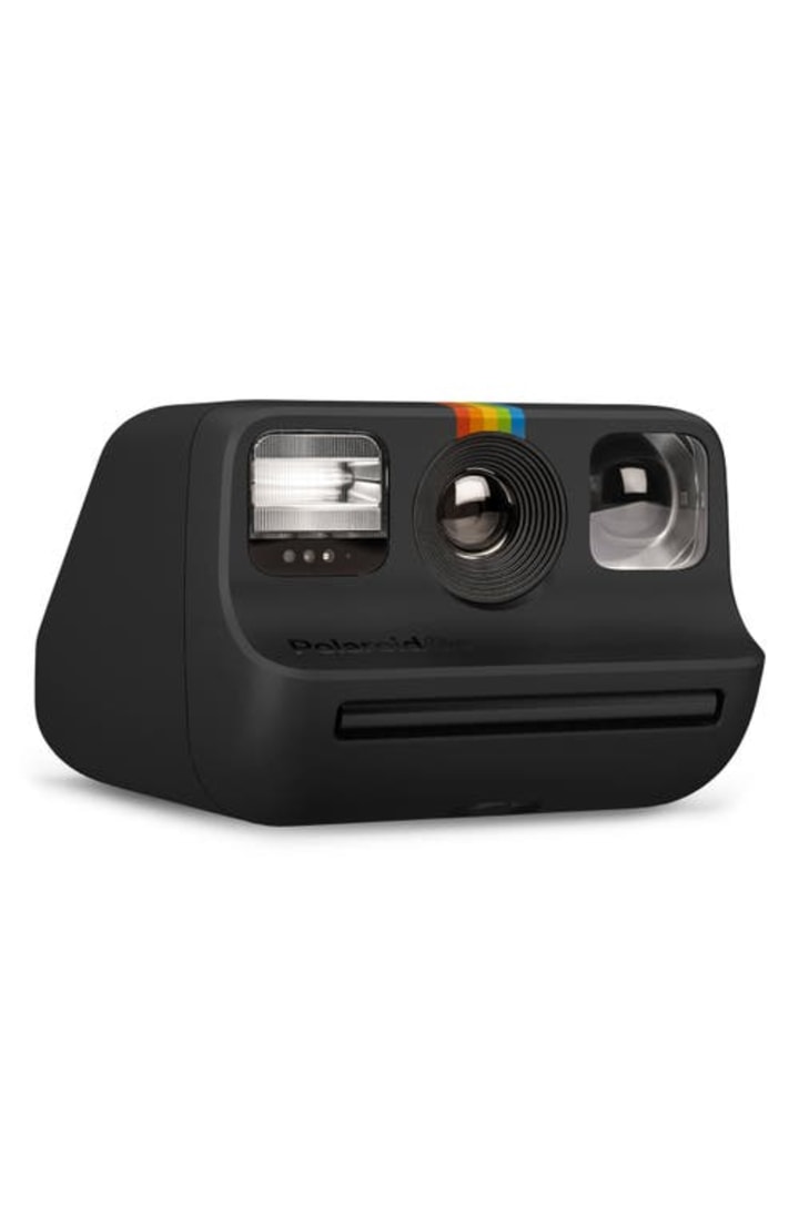 Polaroid Go Analog Instant Camera in Black at Nordstrom