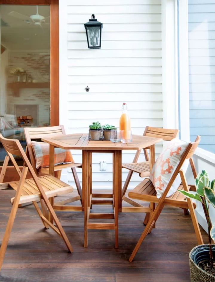 Hexagon 4-Person Outdoor Dining Set