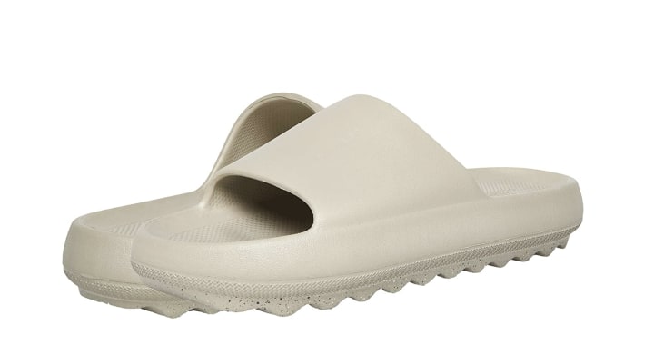 Pillow sandals, slippers, slides: TikTok's most cozy trend