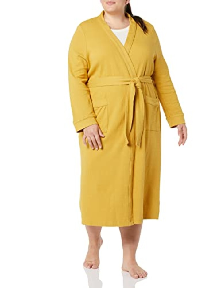 Amazon Essentials Women&#039;s Lightweight Waffle Full-Length Robe (Available in Plus Size), Mustard Yellow, Medium