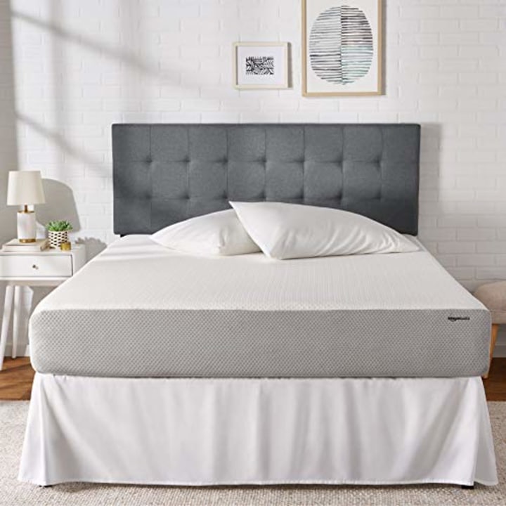AmazonBasics Memory Foam Mattress - 10-Inch, Queen Size - Soft Bed, Plush Feel, CertiPUR-US Certified, Breathable, Easy Set-Up