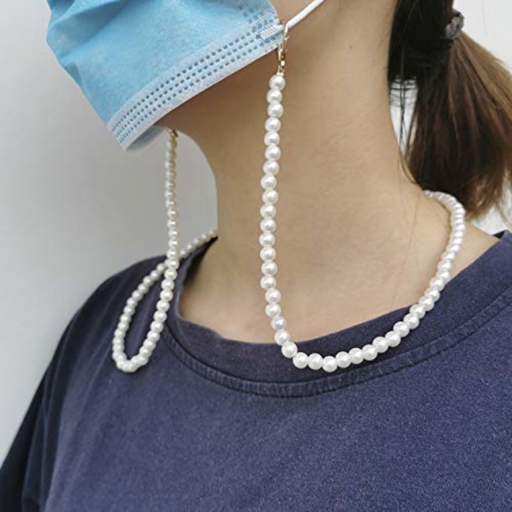MicTai Pearl Mask Chain