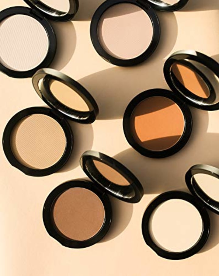 Glo Skin Beauty Mineral Pressed Powder Foundation