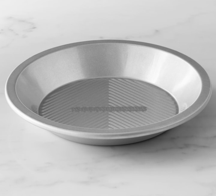 Williams Sonoma Cleartouch Nonstick Pie Dish