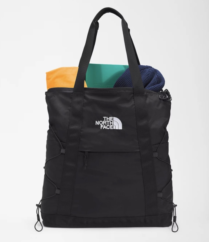 The Incase City Market Tote is a great bag for my commute