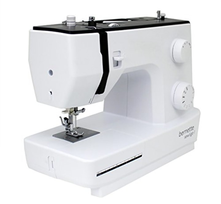 Bernette Sew &amp; Go Sewing Machine