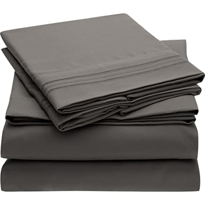 Mellanni Bed Sheet Set - Brushed Microfiber 1800 Bedding