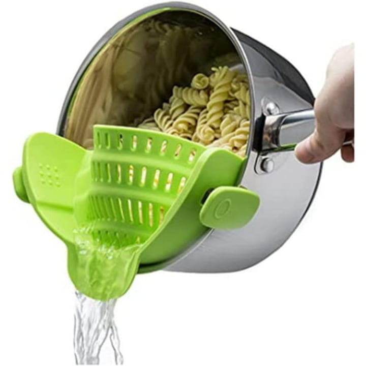 Kitchen Gizmo Snap N' Strain Pot Strainer