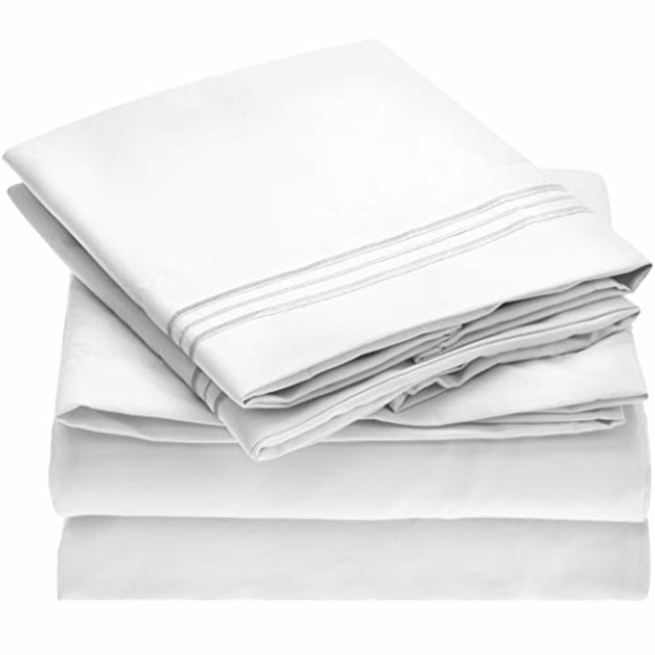 Mellanni Bed Sheet Set - Brushed Microfiber 1800 Bedding - Wrinkle, Fade, Stain Resistant - Hypoallergenic - 4 Piece (Queen, White) (Amazon)