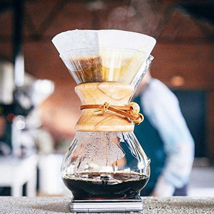 Chemex Classic Series, Pour-over Glass Coffeemaker, 6-Cup - Exclusive Packaging