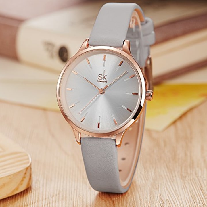 SK Woman Fashion Quartz Watch Elegant Diamond Wristwatch Girls Ultra-Thin Waterproof Wrist Watches (8025 Grey)