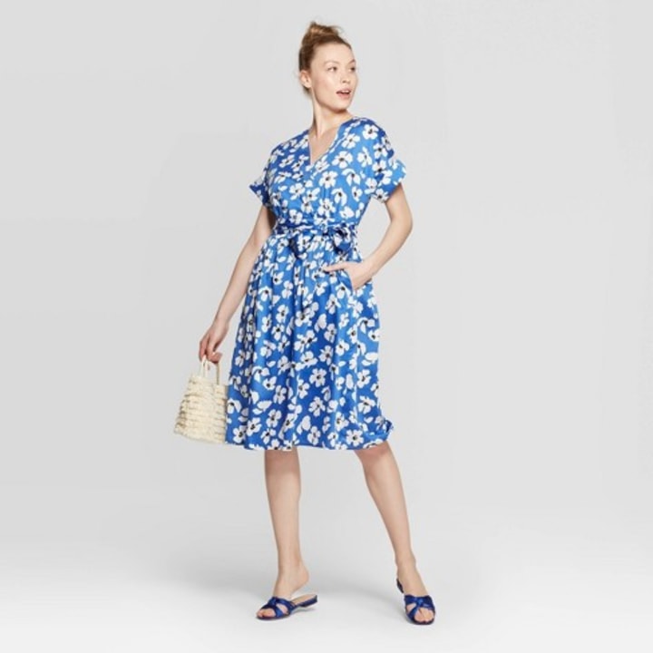 Women&#039;s Floral Print Short Sleeve V-Neck Wrap Dress - Who What Wear(TM) Blue/White