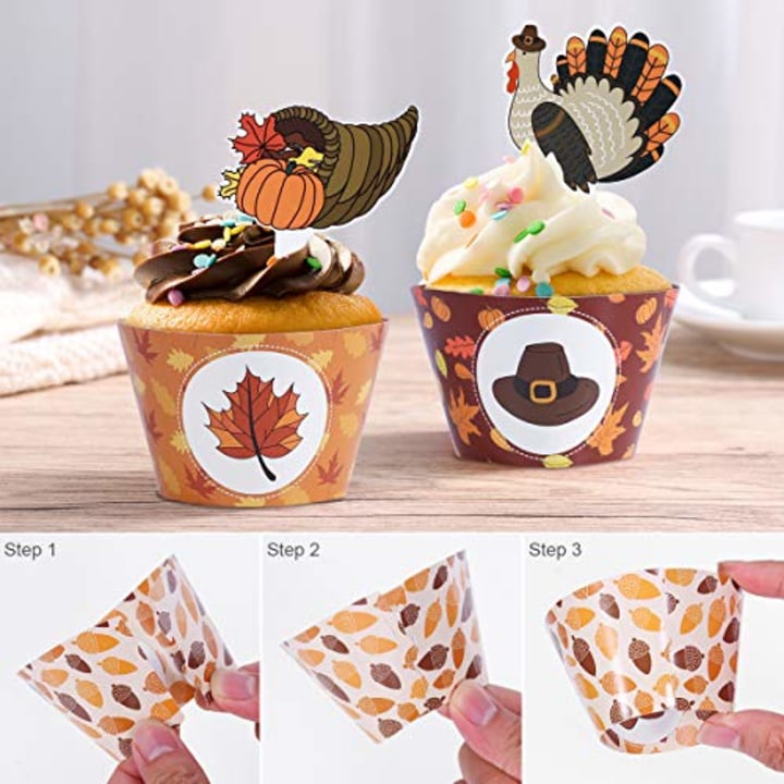 Thanksgiving Cupcake Toppers and Wrappers Decoration