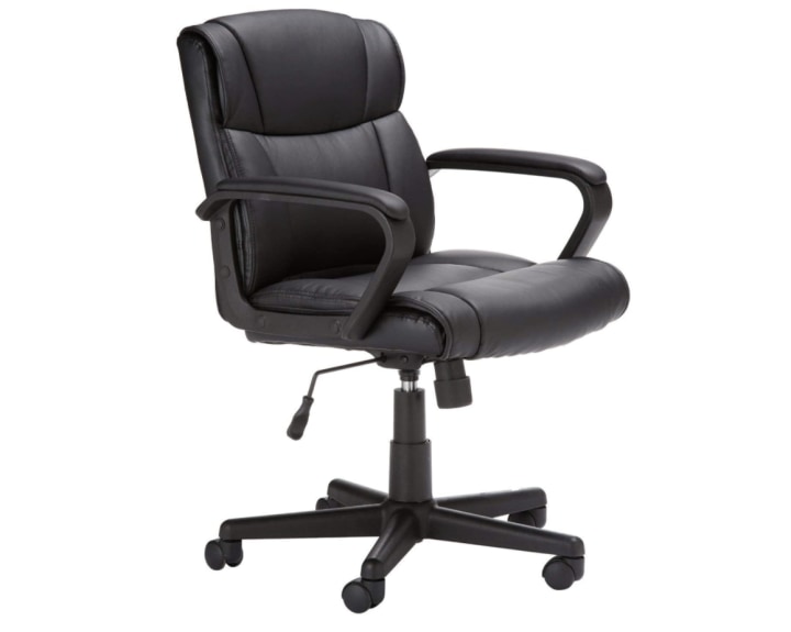 AmazonBasics Leather-Padded Swivel Desk Chair
