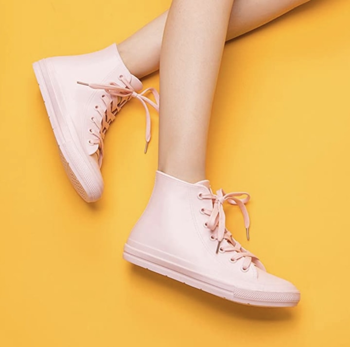 Sneakers for rainy weather store