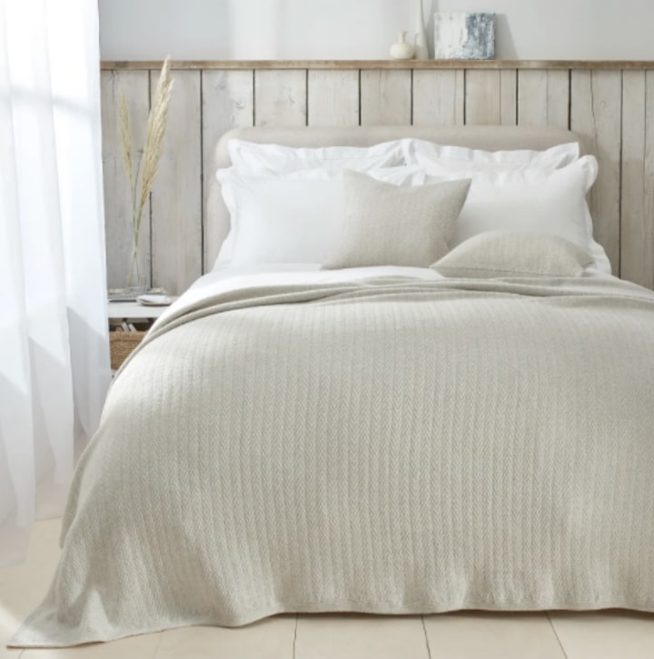 The White Company Lambswool Throw Blanket