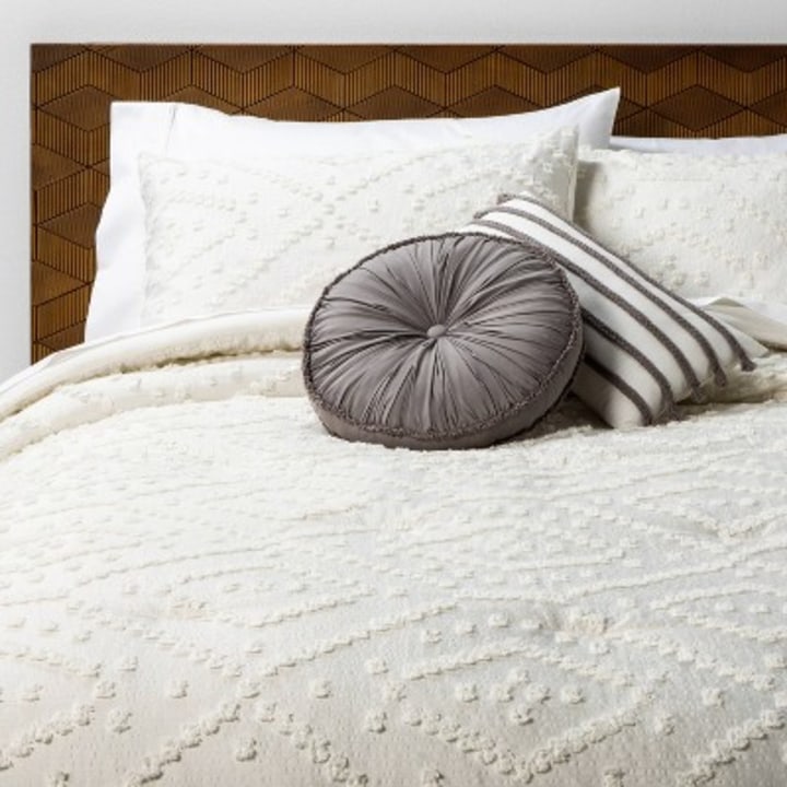 Opalhouse Olympia Clipped Comforter Set