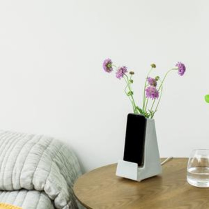 Stak Bloom Phone Vase