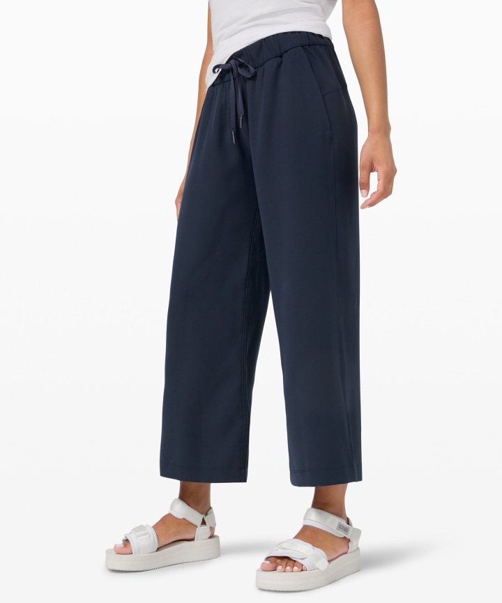 On the Fly Wide-Leg 7/8 Pant Woven
