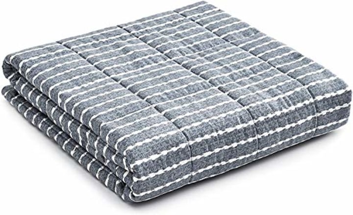 YnM Weighted Blanket -- Heavy 100% Oeko-Tex Certified Cotton Material with Premium Glass Beads (Dark Grey, 60&#039;&#039;x80&#039;&#039; 20lbs), Suit for One Person(~190lb) Use on Queen/King Bed