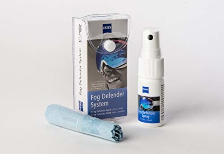 Zeiss Eyeglass Cleaner Anti-Fog Defender Kit - 1 Spray Cleaner and 1 Cloth