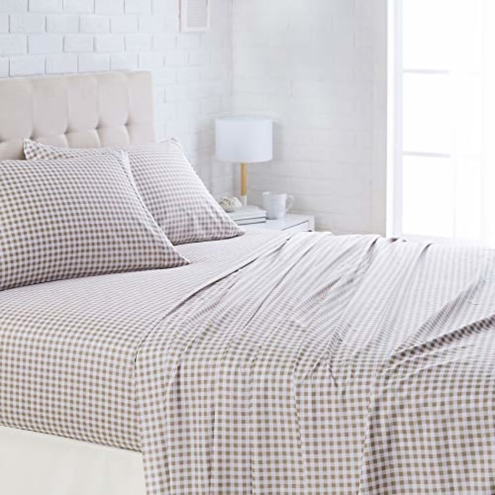 AmazonBasics Lightweight Super Soft Easy Care Microfiber Sheet Set with 14&quot; Deep Pockets