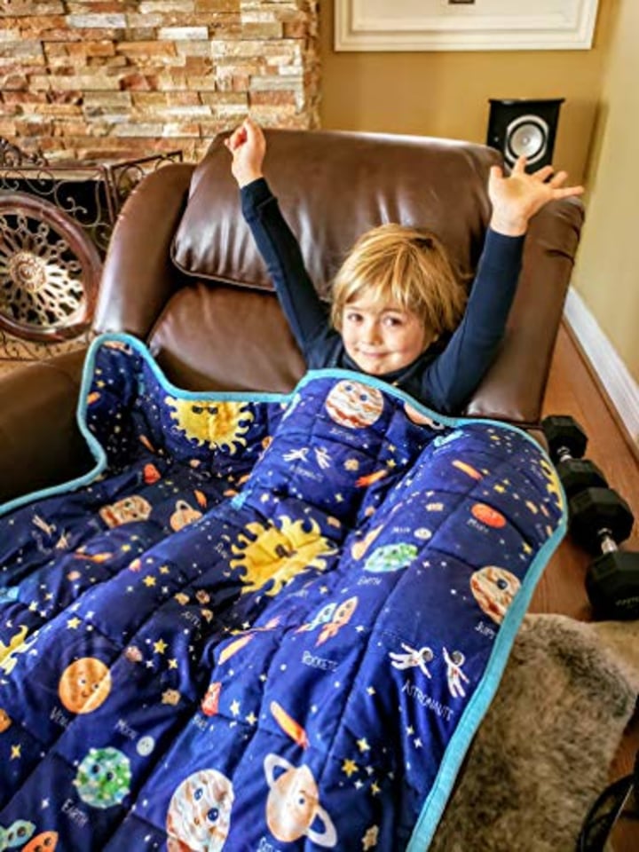 Kids Weighted Blanket Solar System 5 pounds lbs Toddlers Space Planets 55&quot;x42&quot; Galaxy Sensory Reinforced Plush Minky Glass Beads Boys Girls Children 40 to 60 pounds