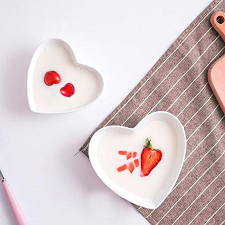 Super Cute heart shape Ceramic Sauce Dish,Mini Side Seasoning Dish,Condiment Dishes/Sushi Soy Dipping Bowl,Snack Serving Dishes,Love Porcelain Small Saucer Set(Set of 4) (3.38inch)