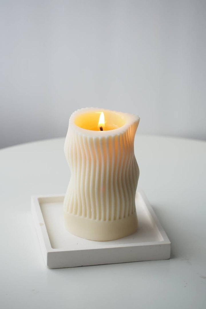 Wavy, Stylish Candle, Sculptured Candle, Natural white Beeswax Candle, Soy Candle, Unique Candle, Gift, Home Decor, Wedding Gift