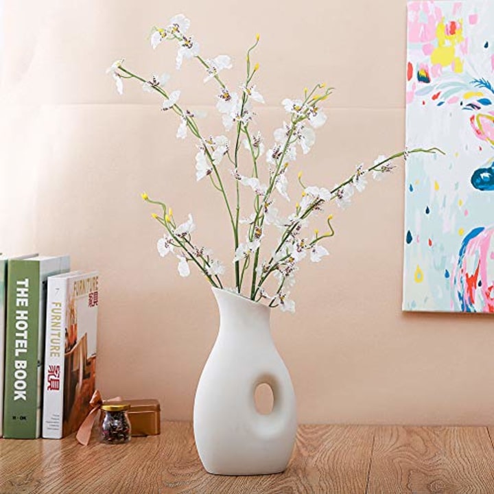 Anding White Ceramic Vase - Matte Design - Ideal Gift Flowers Vase for Friends, Family, Wedding, Table Vase, Perfect Home Decoration Vase (LY595 White)