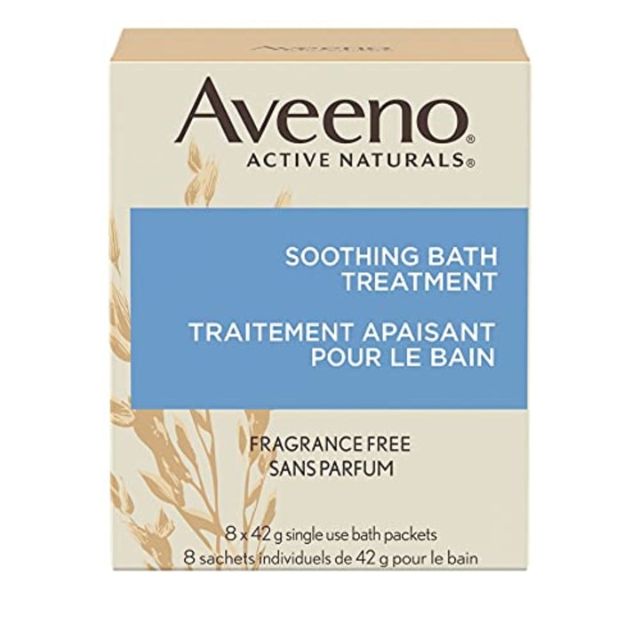 Aveeno Soothing Bath Treatment with 100% Natural Colloidal Oatmeal for Treatment &amp; Relief of Dry, Itchy, Irritated Skin Due to Poison Ivy, Eczema, Sunburn, Rash, Insect Bites &amp; Hives, 8 ct.