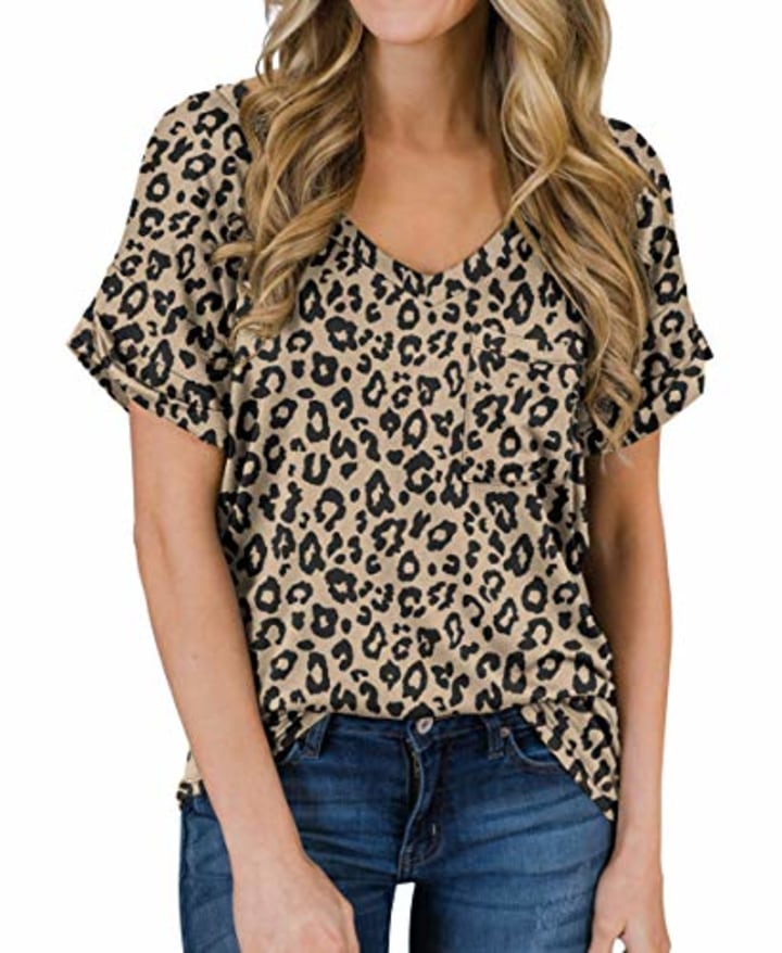 PrinStory Women&#039;s Casual Tops Short Sleeve V-Neck Shirts Leopard Print Loose Blouse Basic Tee T-Shirt Panther-Khaki US Large