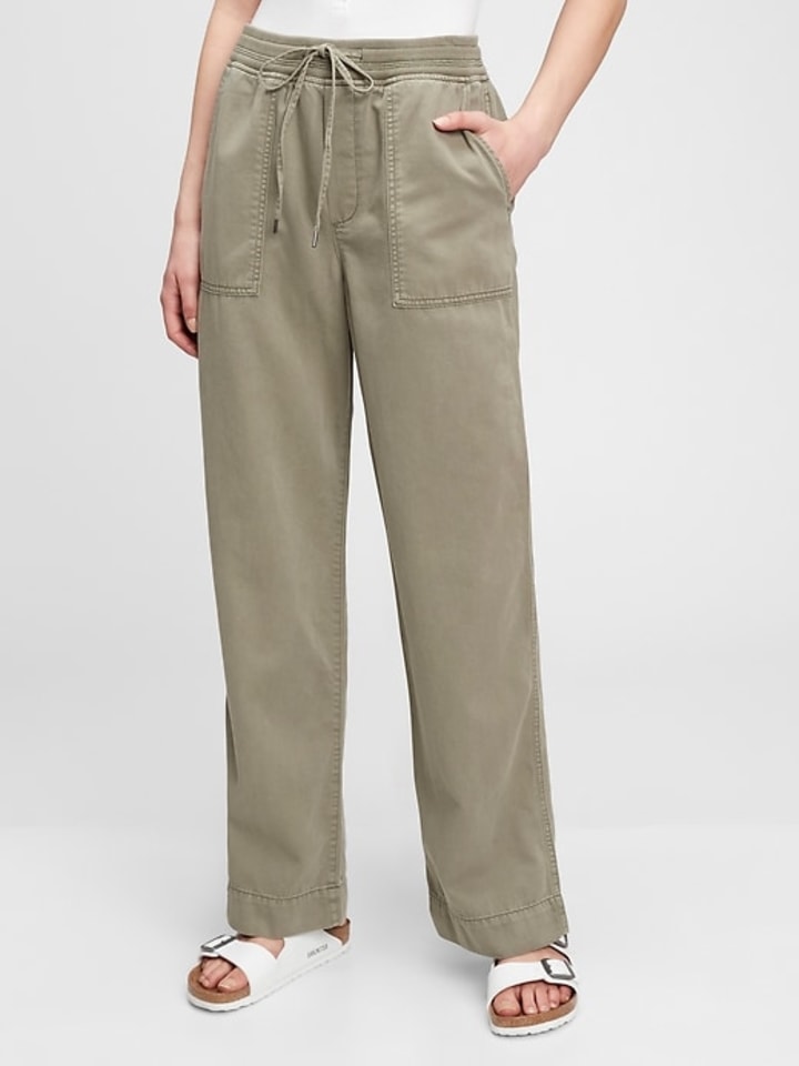 Ribbed Wide-Leg Pull-On Pants