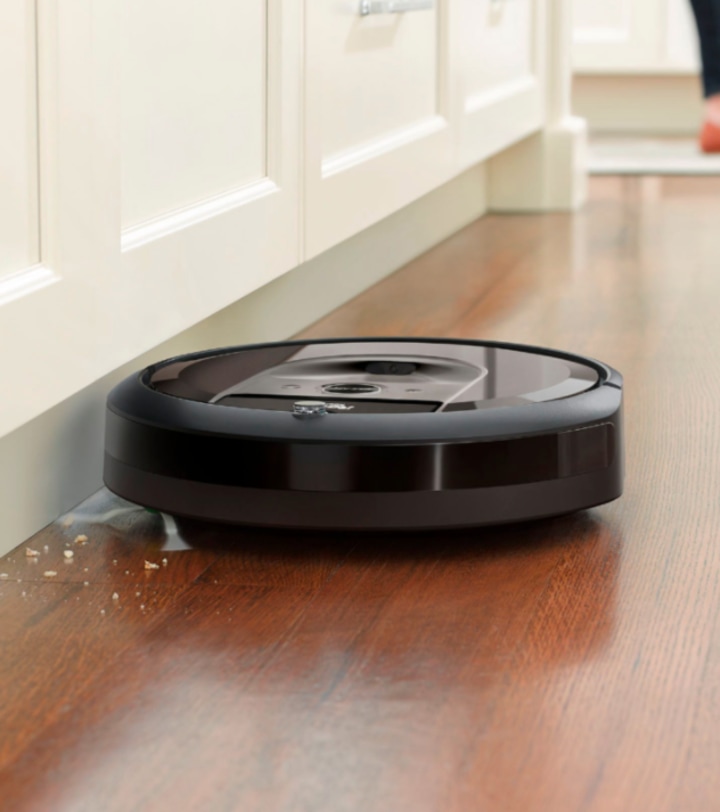 iRobot Roomba i7+ (7550) Wi-Fi Connected Self-Emptying Robot Vacuum