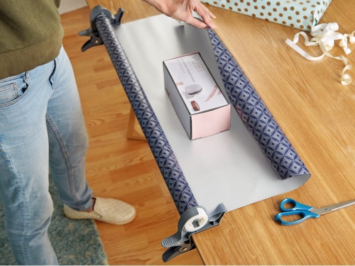 Wrap Buddies Tabletop Gift Wrapping Tool