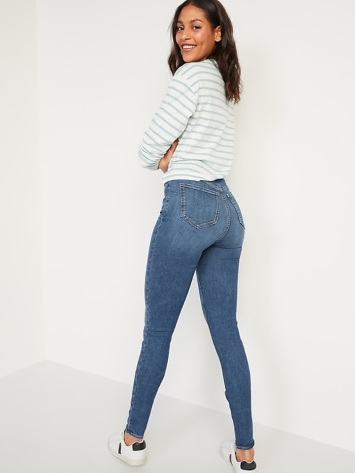 Old Navy FitsYou 3-Sizes-in-1 Extra High-Waisted Rockstar Super Skinny Jeans