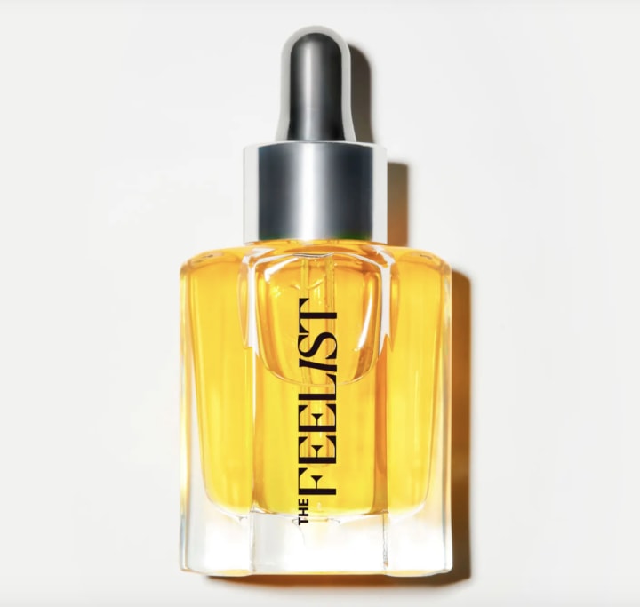 glowing skin The Feelist Most Wanted Radiant Facial Oil
