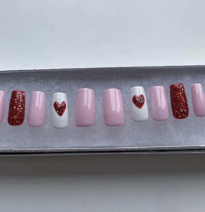 14 Valentine's Day nail ideas that don't require a trip to a salon