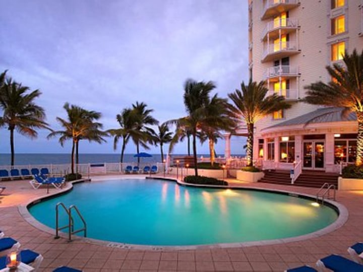 Pelican Grand Beach Resort