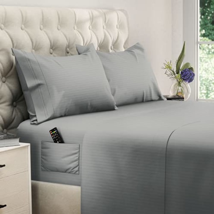 Utopia Bedding Bed Sheet Set - Brushed Microfiber 4 Piece Queen